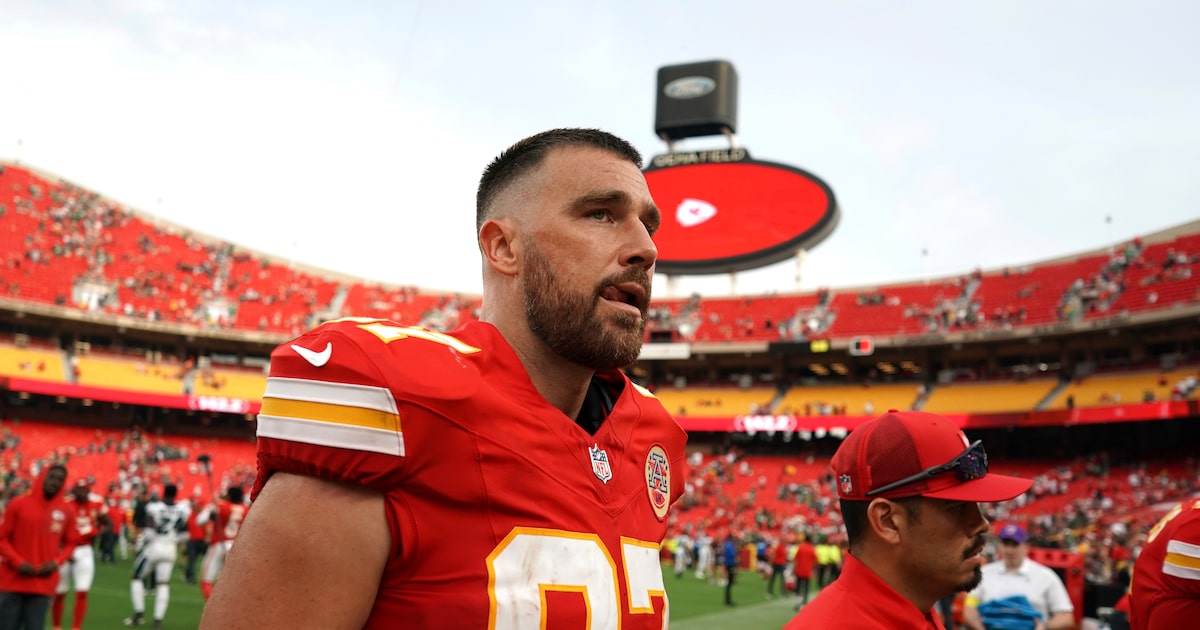 Travis Kelce, Chiefs draw criticism for donning shirts in support of suspended Rashee Rice