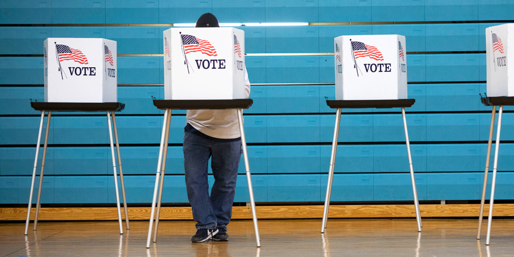 Trump says Republicans will hold a midterm convention next year