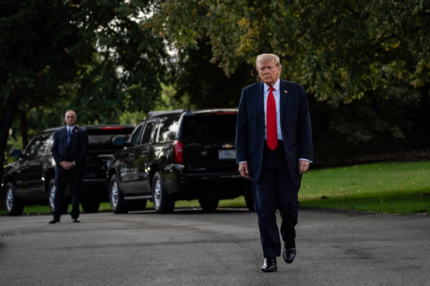 Trump starts construction on long-held dream: A White House ballroom - The Boston Globe