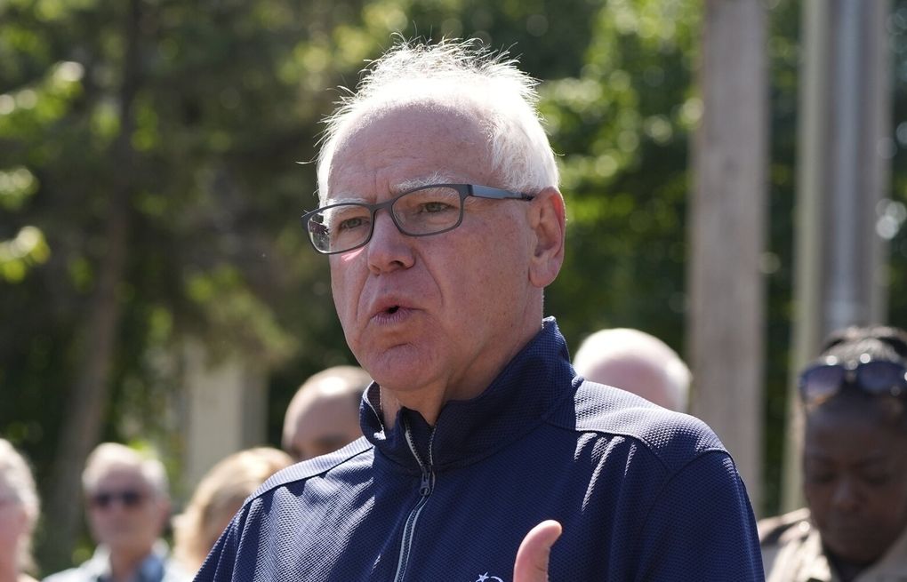 Trump wouldn't call Minnesota governor after Democrat was slain but now blames him for raised flags