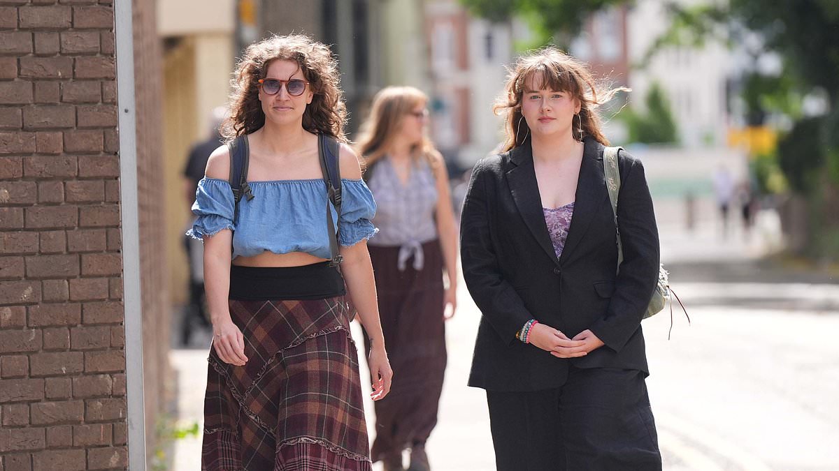 Two Just Stop oil protestors sprayed paint on private jets, court told