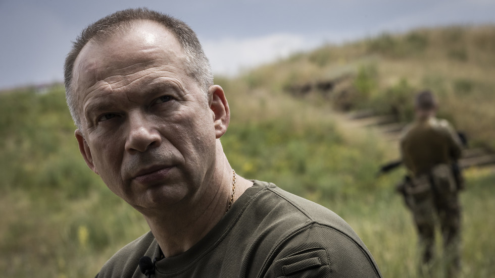 Two senior Ukrainian commanders fired over battlefield losses - media  --  RT Russia & Former Soviet Union