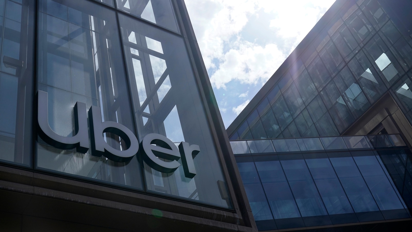 Uber Eats will soon launch US drone delivery in partnership with Flytrex