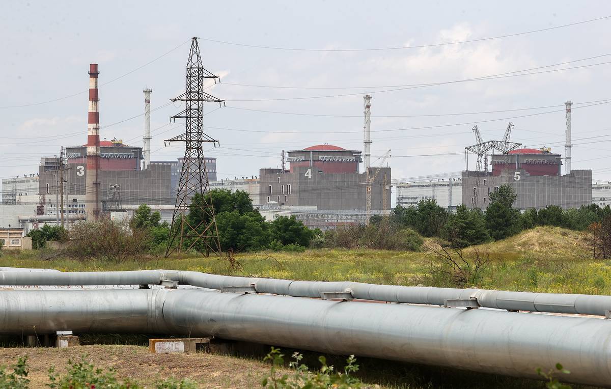 Ukrainian forces carry out artillery shelling of ZNPP's fuel storage sites