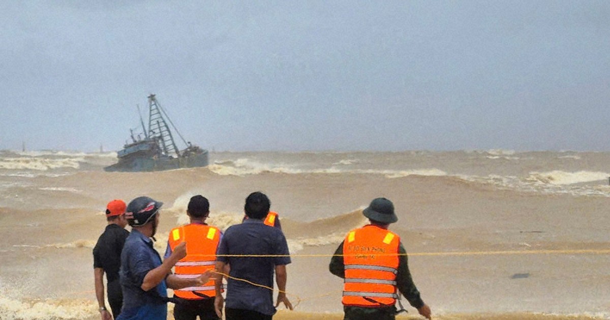 Vietnam evacuates thousands and shuts airports as Typhoon Bualoi makes landfall