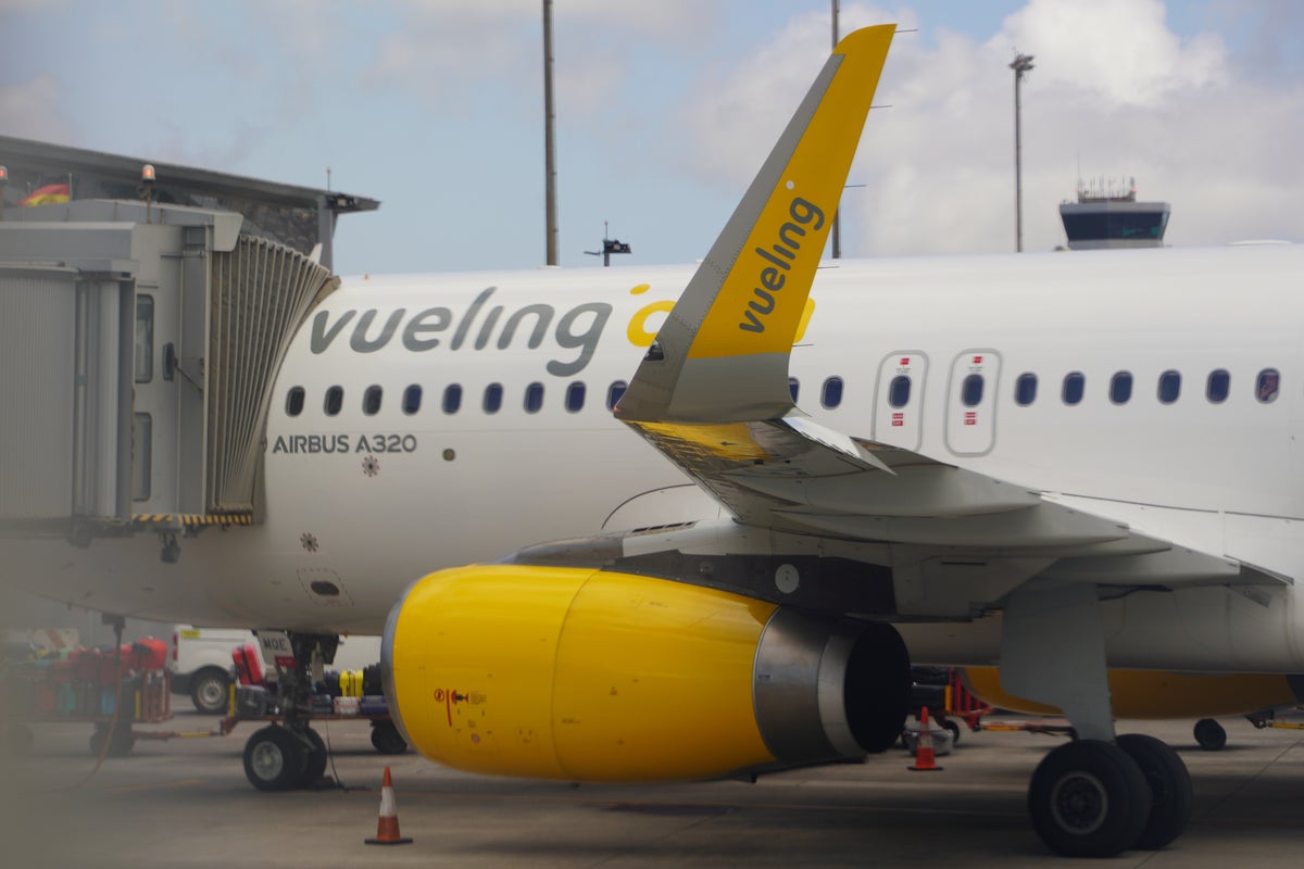 Vueling to lay on thousands more Spanish flights after Ryanair scales back