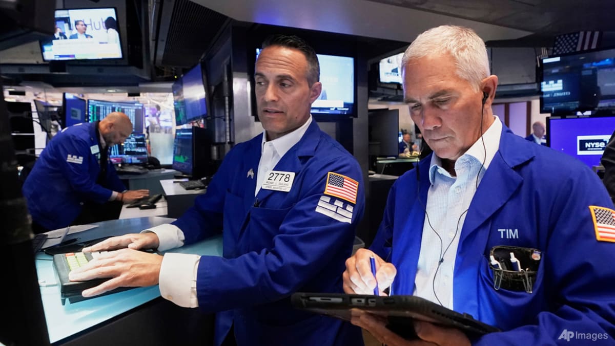 Wall Street advances with indexes on track for weekly gains; FedEx jumps on earnings