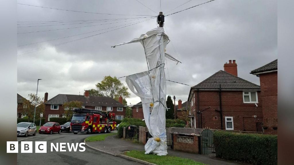Warning after Leeds marquee takes flight in strong winds