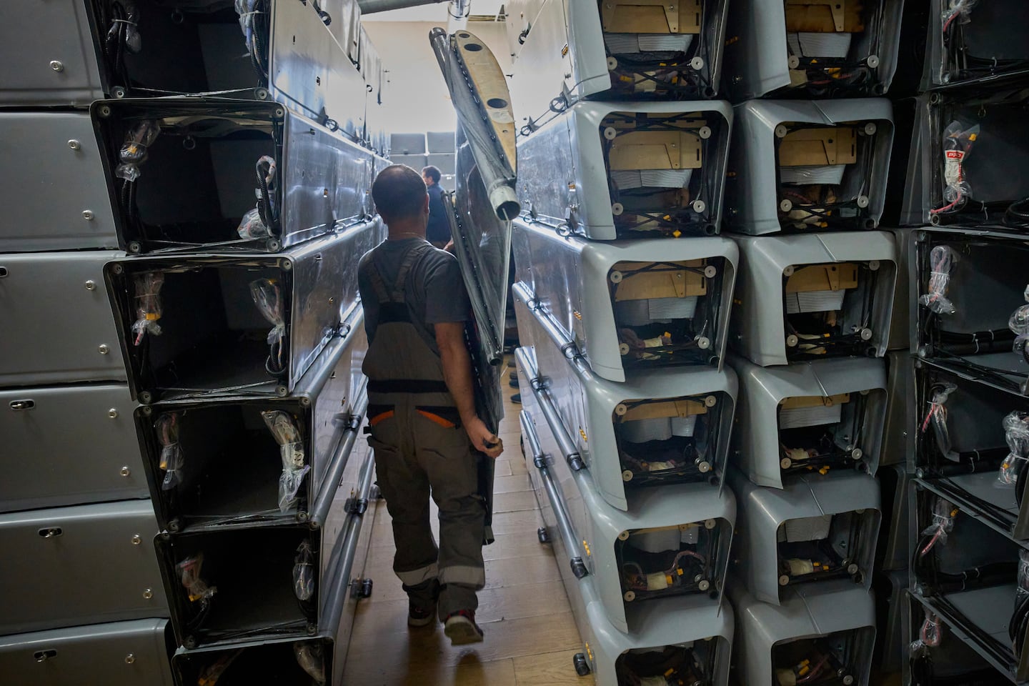 Warsaw turns to Ukraine for drone warfare expertise after Russian drones enter Polish airspace - The Boston Globe