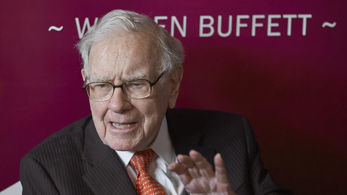 Why Berkshire Hathaway was the dumbest stock'  Buffett ever bought