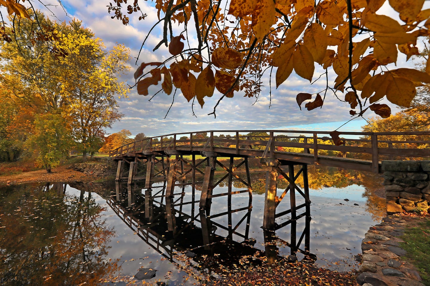 Why we're losing daylight so quickly, and what to know about Monday's autumnal equinox - The Boston Globe