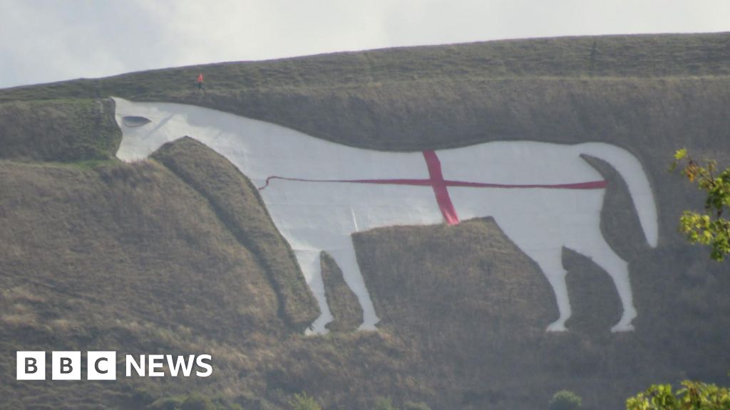 Wiltshire Police investigate England flag on Westbury White Horse