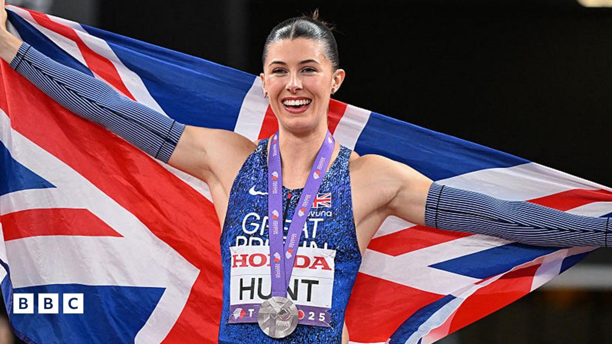 World Athletics Championships: Amy Hunt wins silver for GB