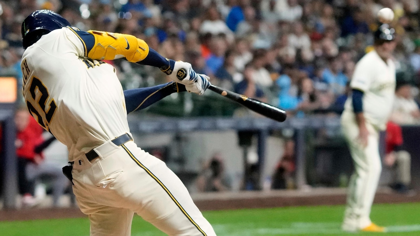 Yelich gets his 100th RBI as Brewers beat Angels 5-2 to complete sweep