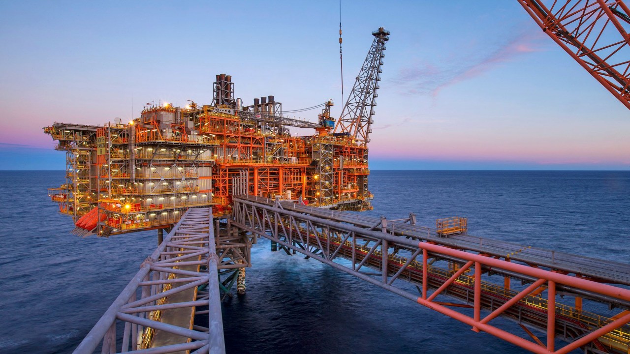 Activists take Labor to court over controversial gas project extension