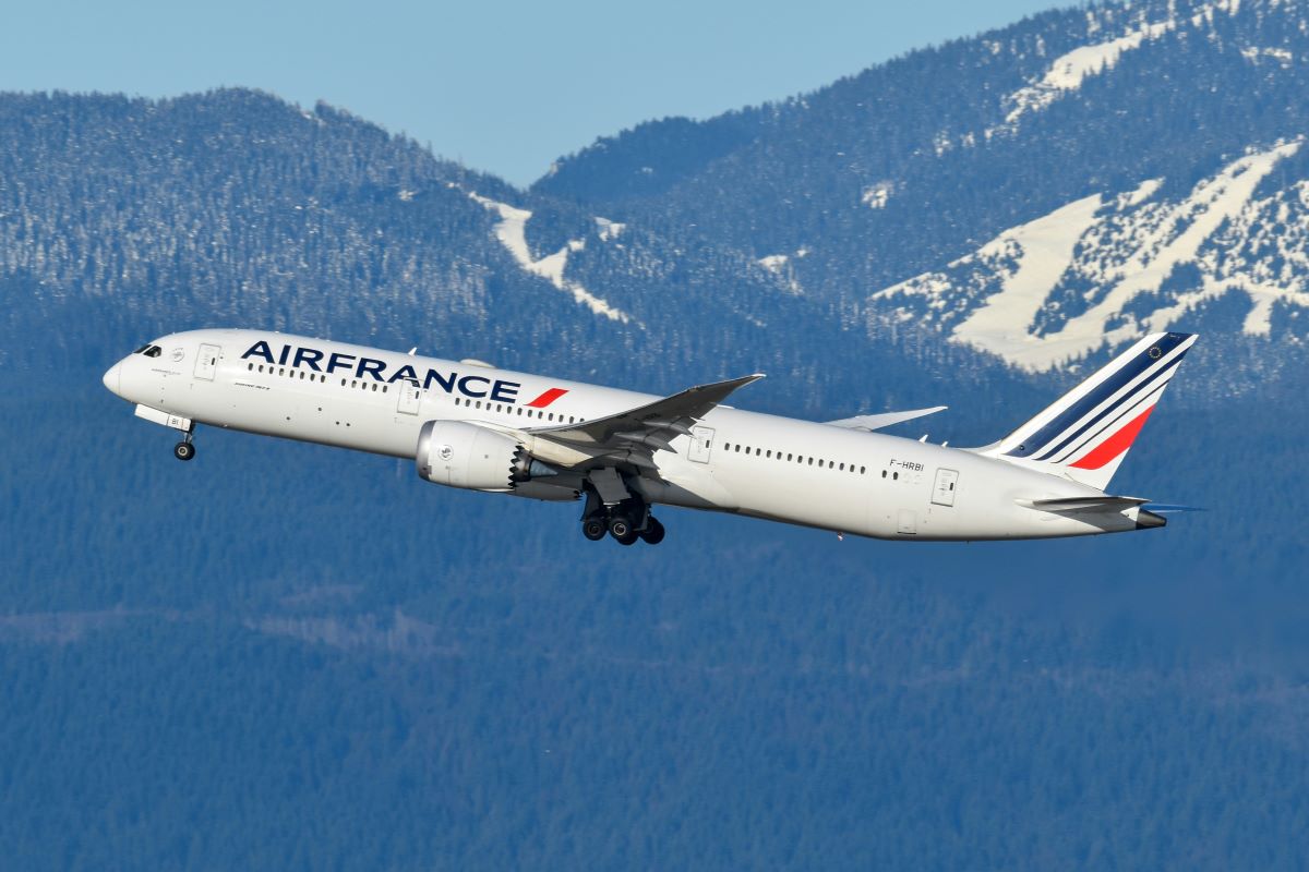 Hundreds of Passengers Across Amsterdam, Madagascar, New York, Los Angeles and Chicago Left In Turmoil As Air France Cancels Twenty Eight International Flights from Paris and Geneva Airports - Travel And Tour World