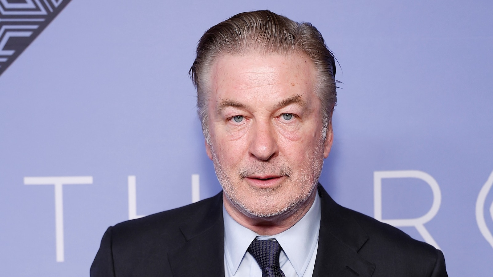 Alec Baldwin crashes car into a tree in East Hampton: Authorities