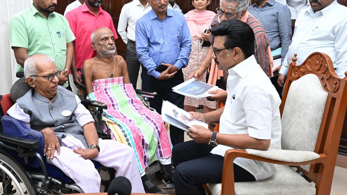 Amar Seva Sangam founder meets CM Stalin