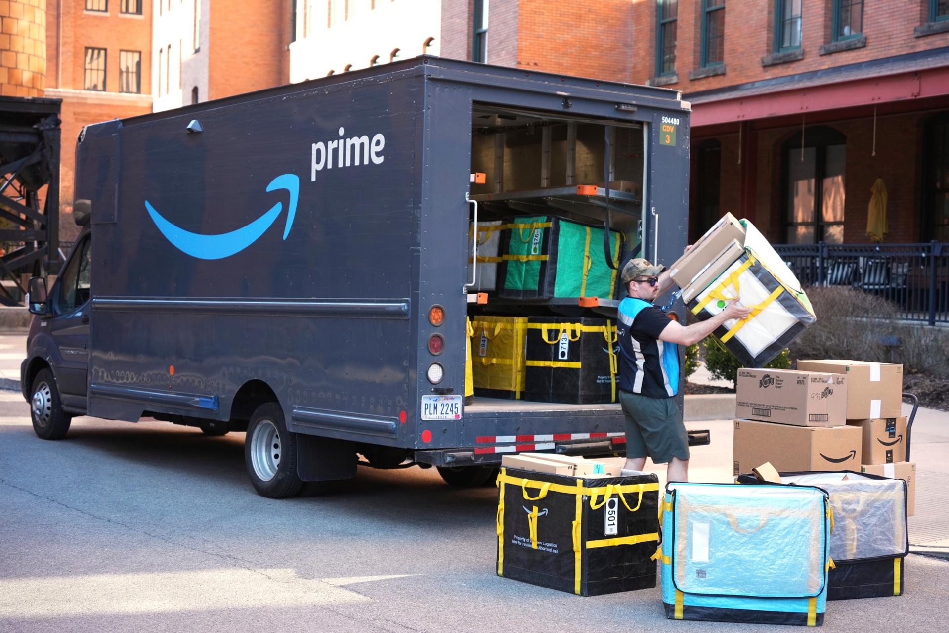 Amazon sees faster delivery speeds with hi-tech driver eyeglasses, AI - The Korea Times