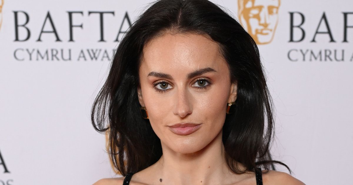 Amber Davies forced to make last minute change to Strictly Come Dancing routine - The Mirror