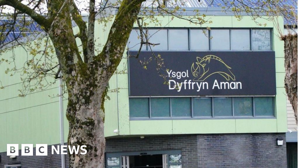 Online threats to Ammanford school pupil prompts lockdown