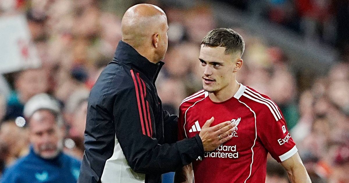 Arne Slot makes major Florian Wirtz decision ahead of crunch Man Utd clash - Daily Star