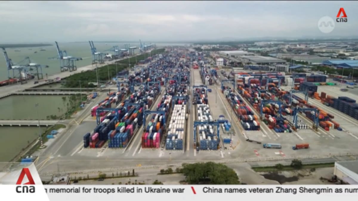 ASEAN leaders meet in Kuala Lumpur to sustain economic momentum