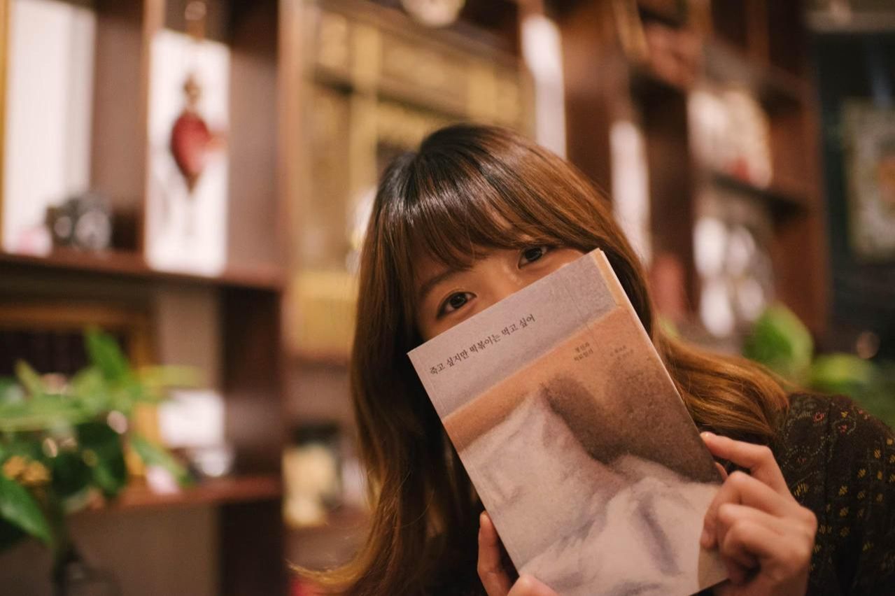 Tributes pour in after death of Baek Se-hee, voice behind 'I Want to Die but I Want to Eat Tteokbokki' - The Korea Times