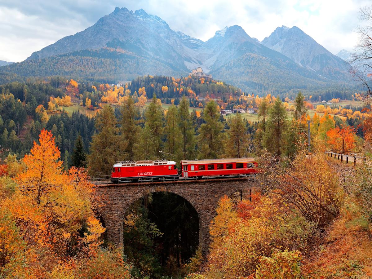 12 of the most beautiful train rides for fall foliage views