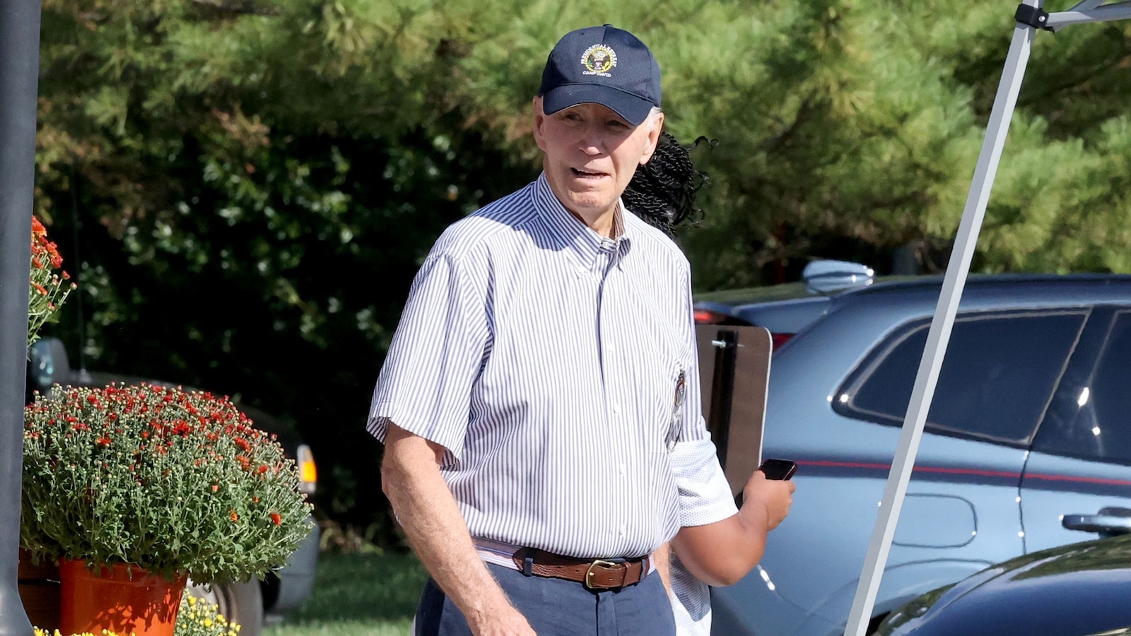 Biden rings the bell after completing course of radiation therapy for cancer
