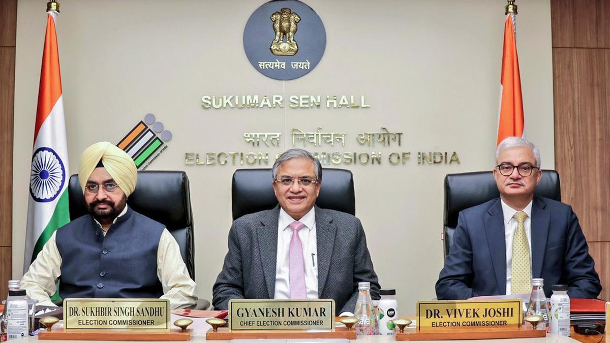 Bihar election | EC asks agencies to check transportation of cash and smuggled goods across international borders