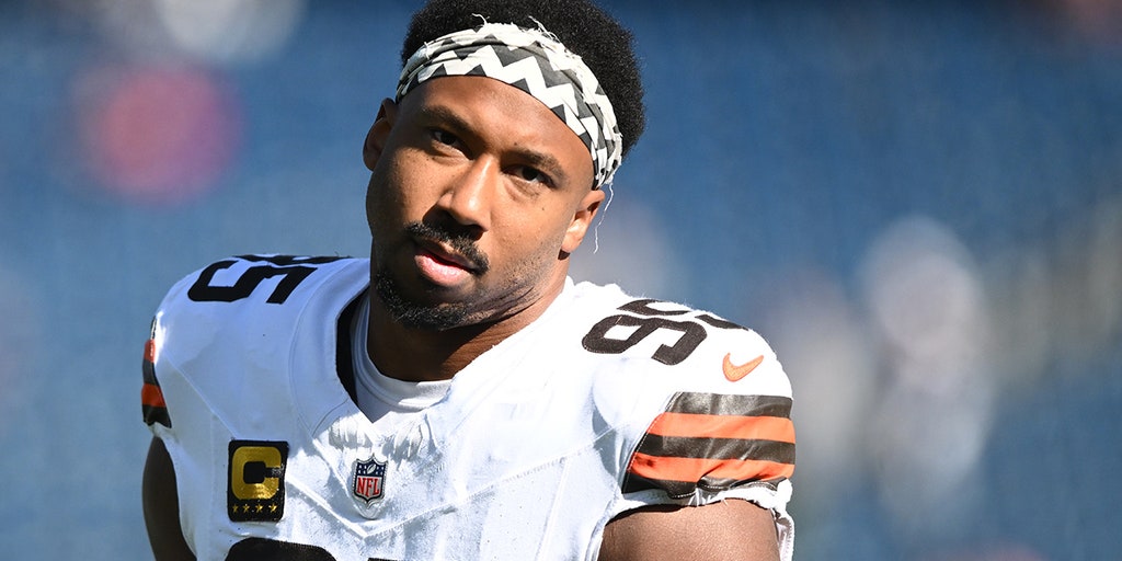 Browns' Myles Garrett slams helmet in frustration despite history-making game