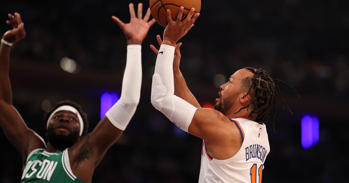 Brunson scores 31 points, Knicks ride huge 2nd quarter to 105-95 victory over Celtics