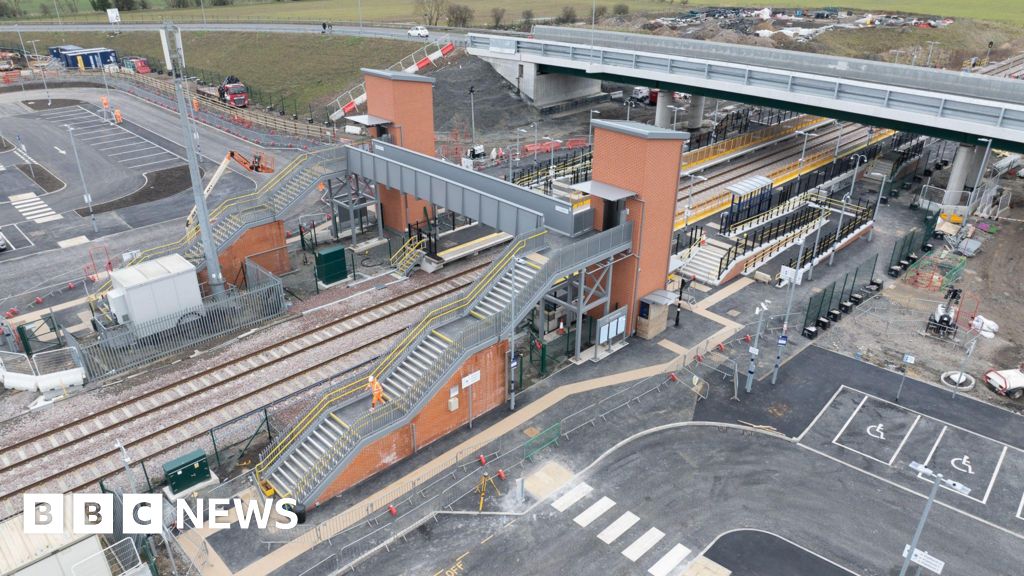 Bus firm's snub of new train station stop 'madness', says mayor