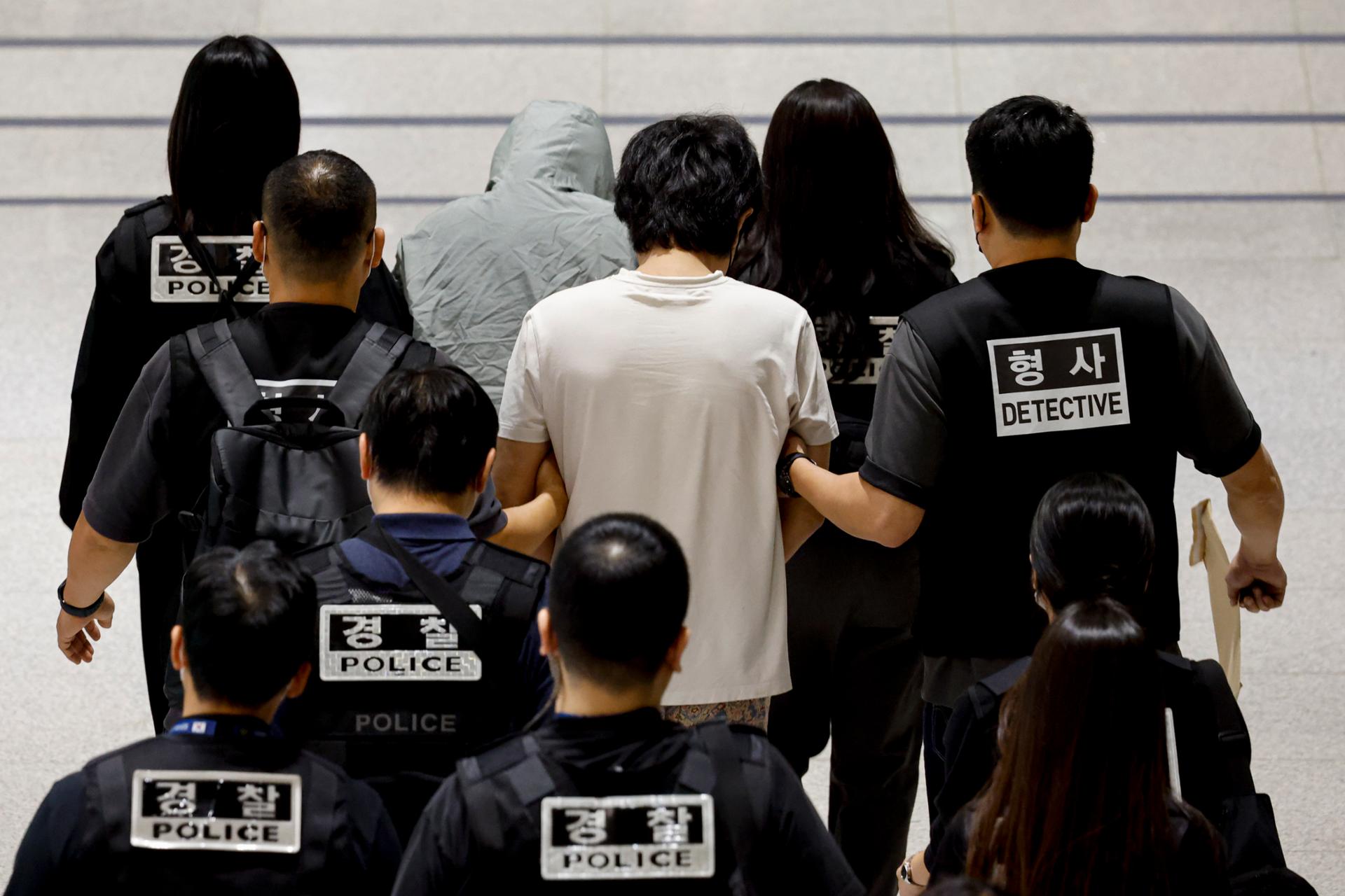 Police seek arrest warrants for 58 scam suspects brought from Cambodia - The Korea Times