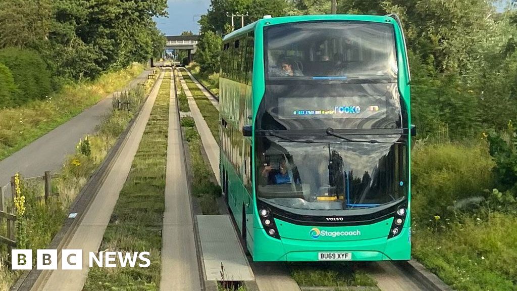 Warning of delays as Cambridgeshire Busway speed limit is cut