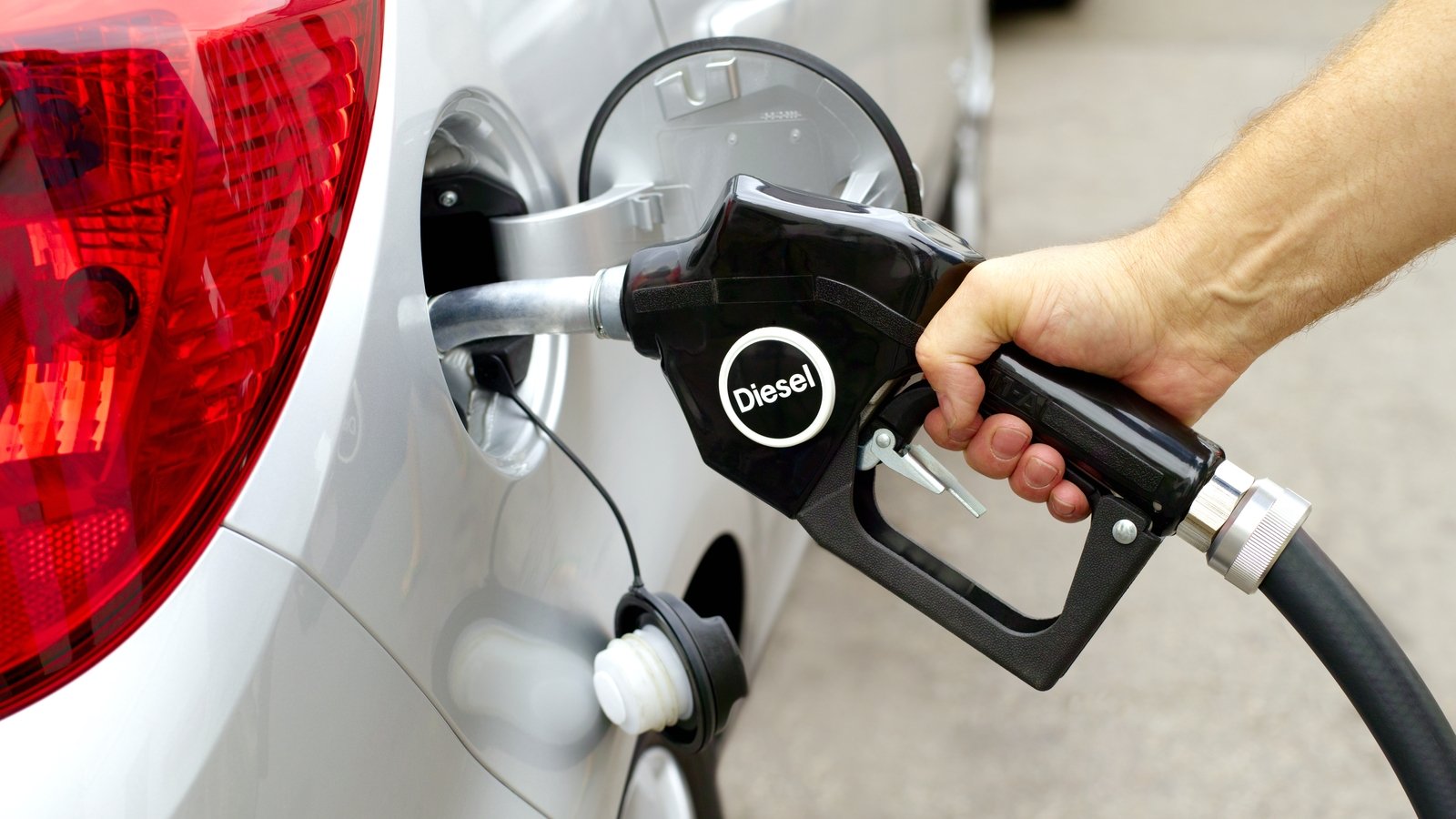 Several carmakers face key trial in UK lawsuits
