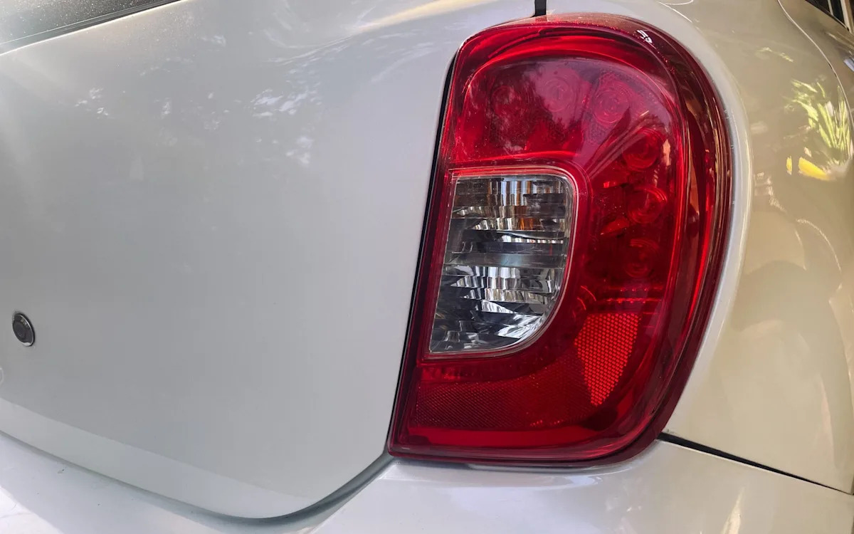 Why do so many cars not have their rear lights on?