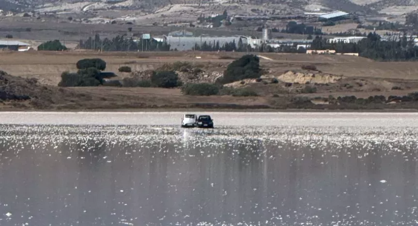 Two cars remain trapped in Larnaca salt lake for fifth day after illegal entry