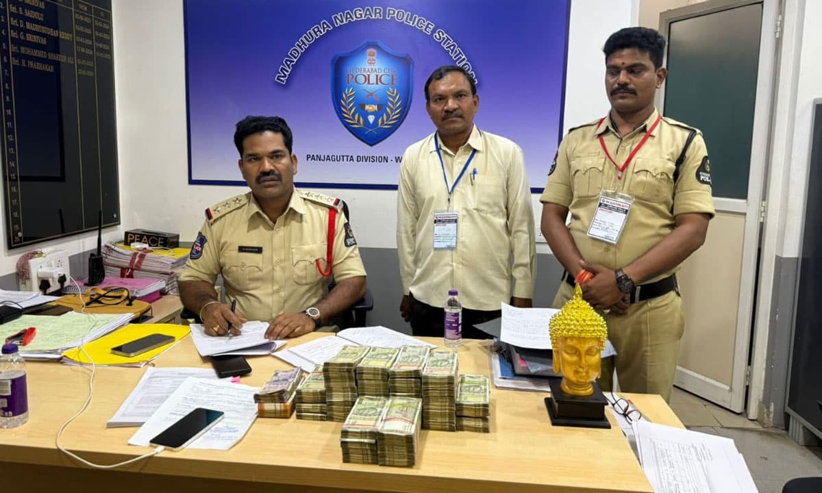 ₹25 Lakh Unaccounted Cash Seized in Jubilee Hills During Election Surveillance Drive