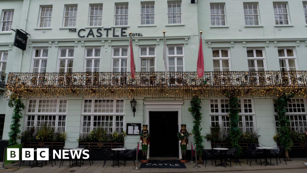 Castle Hotel Windsor owners sell off items ahead of £9.5m revamp