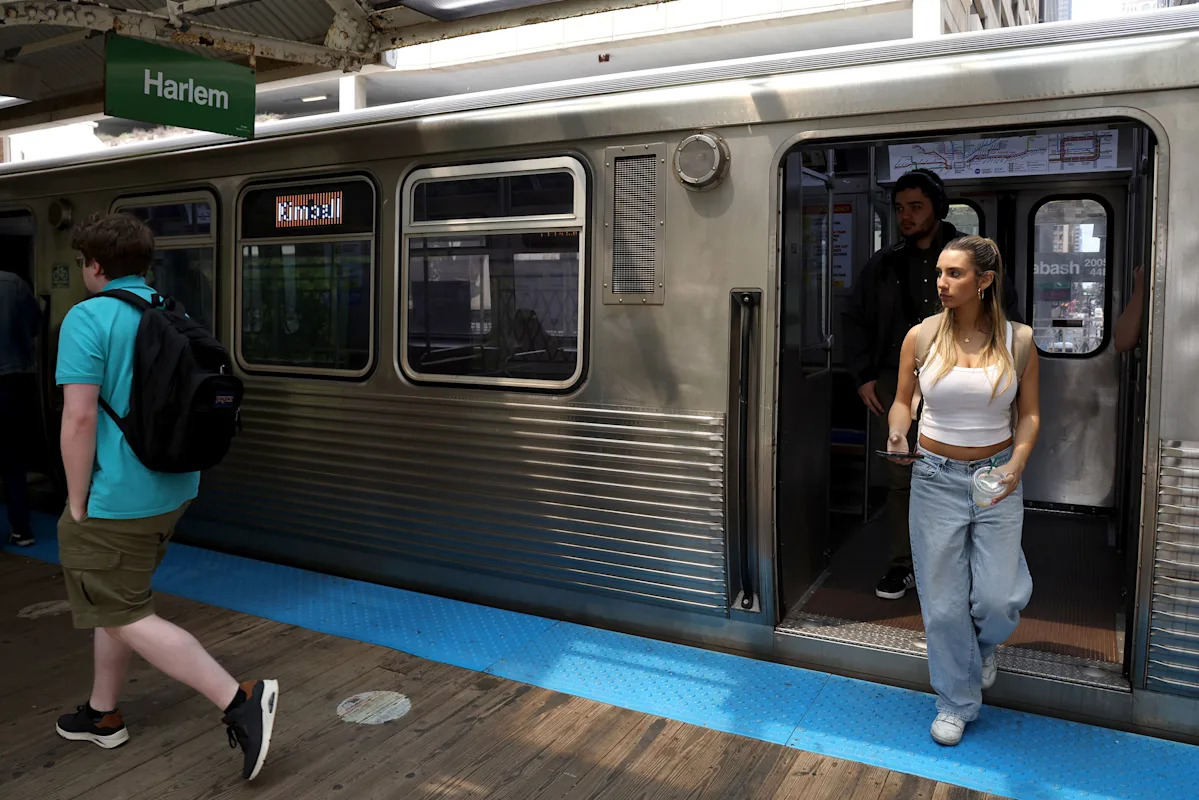 Chicago Transit Authority proposes fare hikes as it stares down budget gap