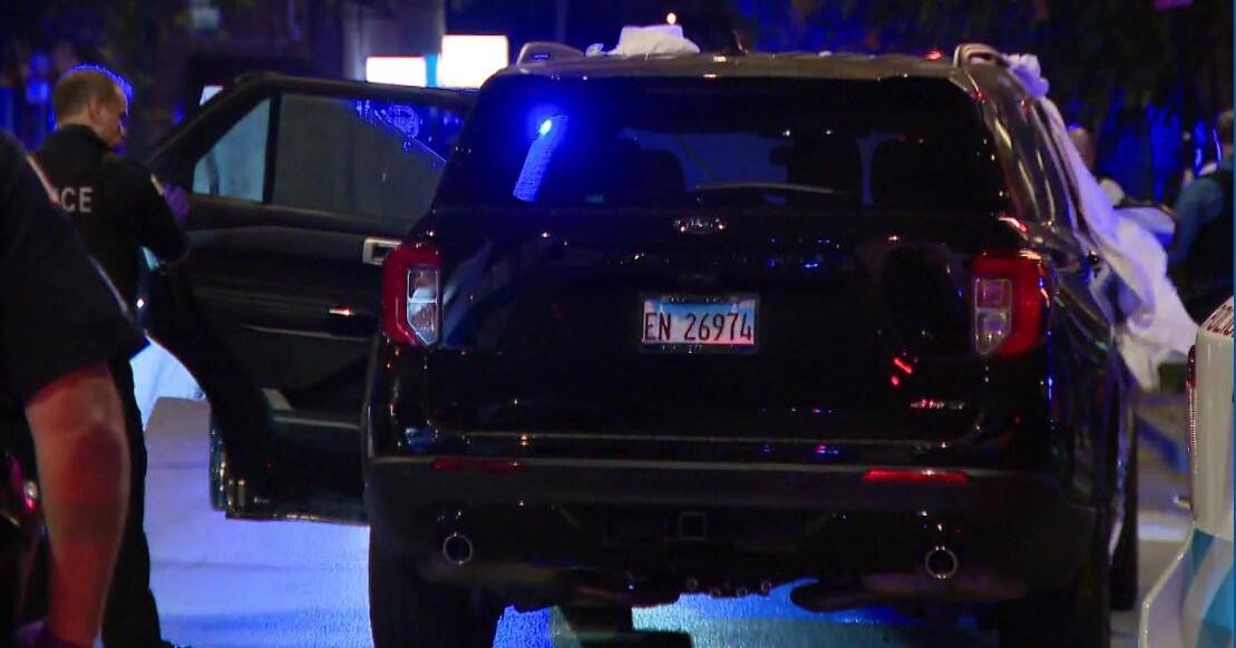 2 found shot to death inside car on South Side of Chicago
