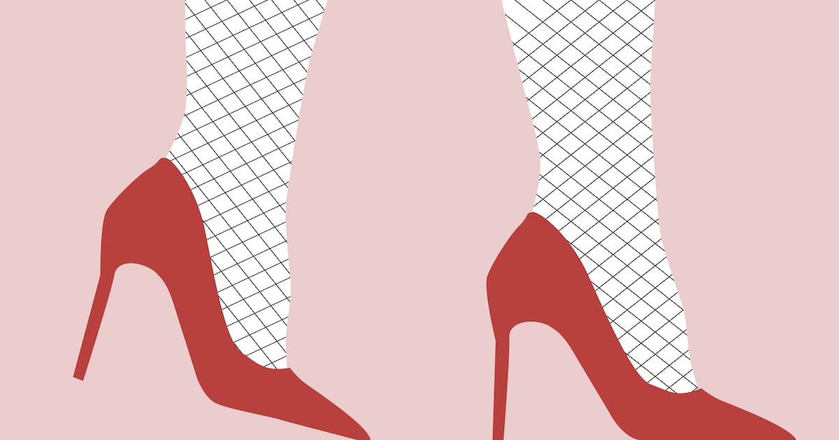 Chinese Women Take Over Taebaek's Struggling Entertainment Districts