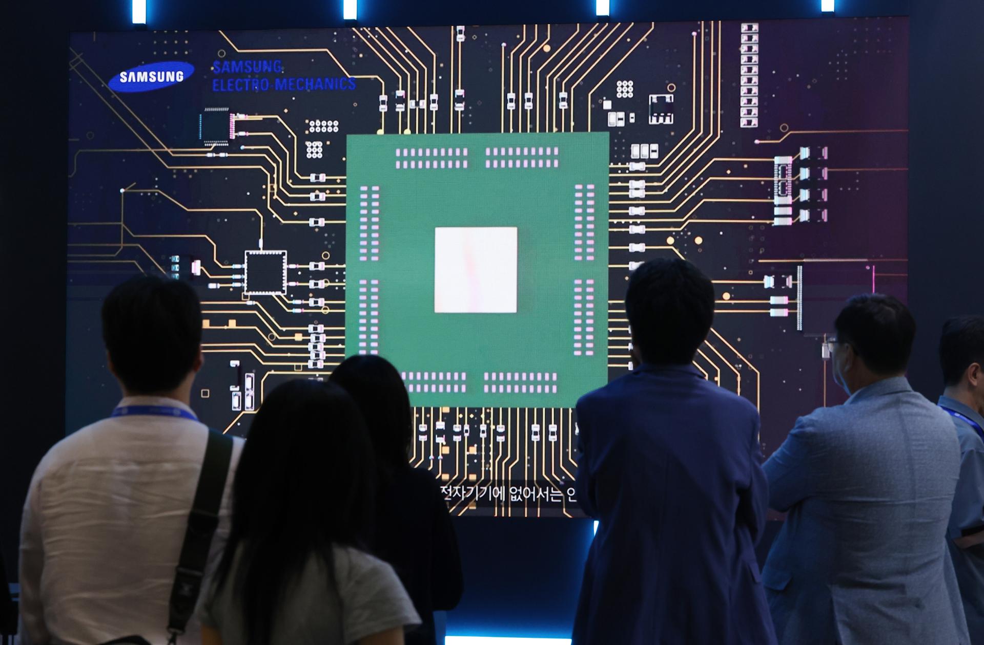 Chip makers' Q3 earnings outlook rosy due to AI boom - The Korea Times