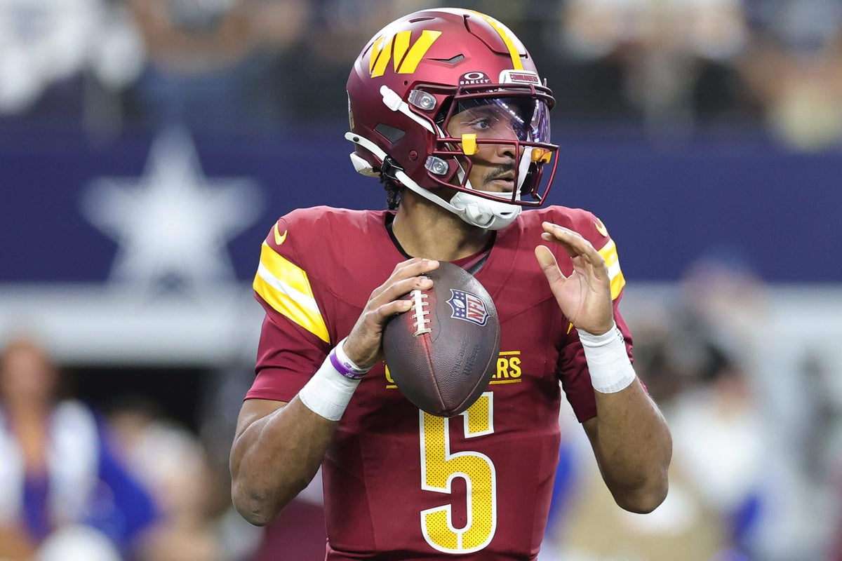 Commanders QB Jayden Daniels exits with hamstring injury vs. Cowboys