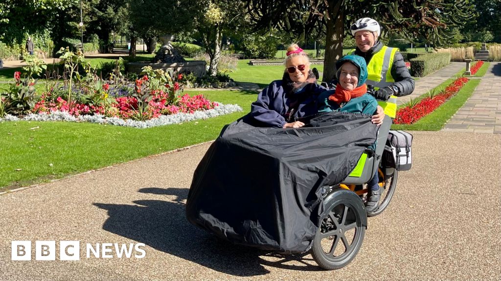 Congleton rickshaw rides 'a joy' for care home residents