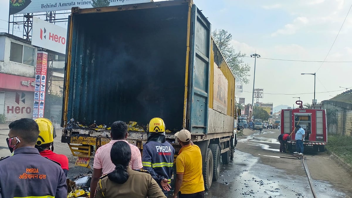 Container Truck Catches Fire Near Khed Shivapur; Driver Averts Major Chaos On Pune-Bengaluru Highway - VIDEOS