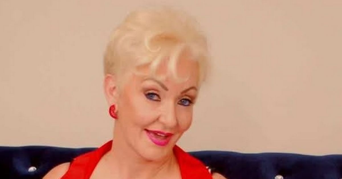 Dad films his wife and daughter for OnlyFans as he says 'I'm a natural voyeur' - Daily Star