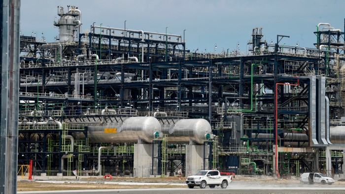 Nigeria's Dangote plots refinery expansion part financed by stake sale